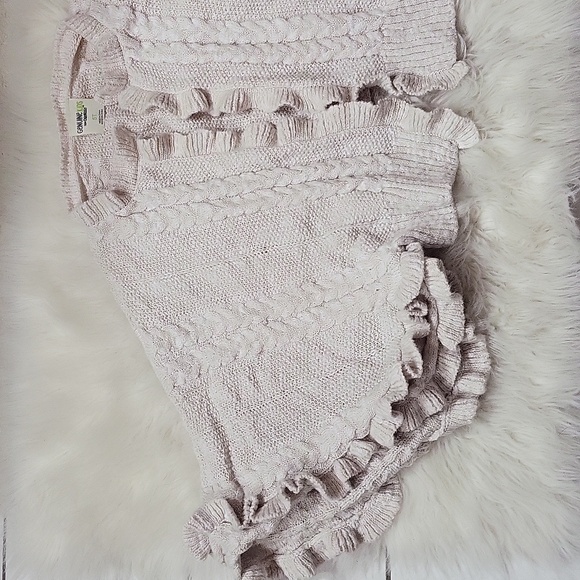 OSH KOSH Girl's cream color soft sweater cape size 5T - Picture 2 of 6